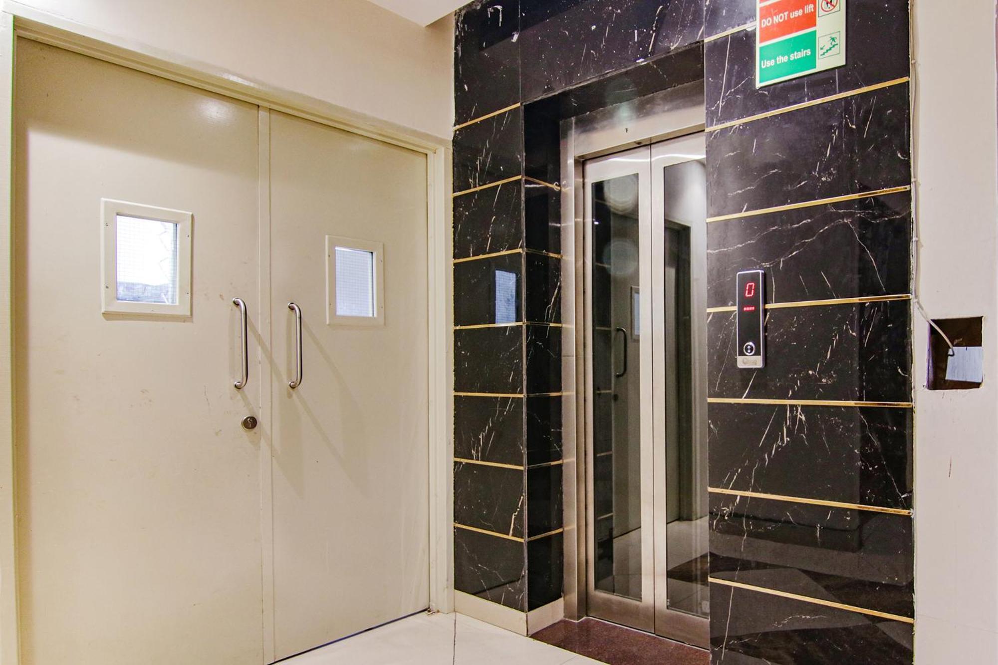 Fabhotel Golden Glory Nueva Delhi Exterior foto